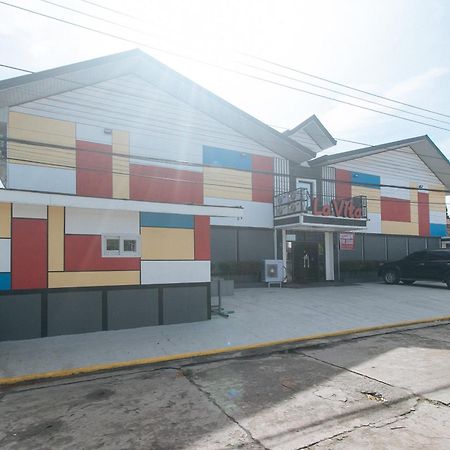 Lavita By Reddoorz Angeles Exterior foto